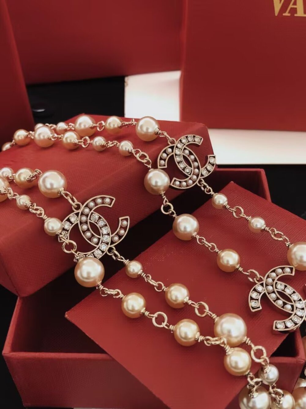 Chanel Long Pearl Necklace with Crystal CC Logos - Picture 5 of 5